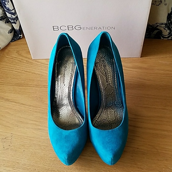 BCBG Teal Suede Platform Heels - Picture 2 of 9
